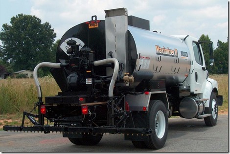 Camion Imprimador de  asfalto