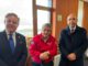 Dirigentes de ARCHI Los Lagos reunidos con el Gobernador Regional para presentar propuestas de fortalecimiento de medios.
