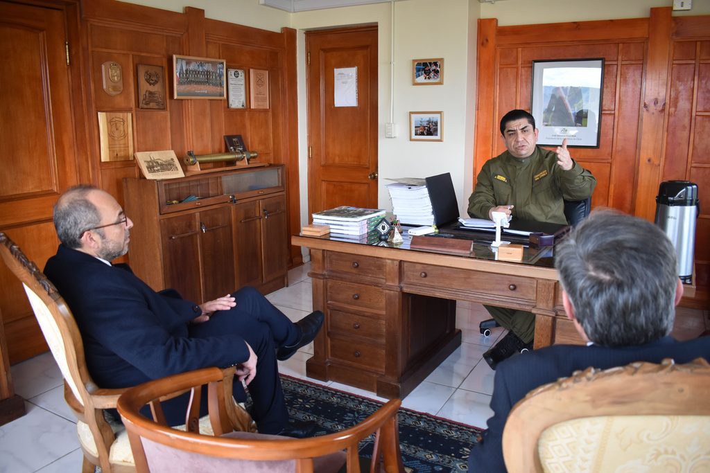 Dirigentes de ARCHI Los Lagos reunidos con el General de Carabineros para fortalecer la seguridad preventiva