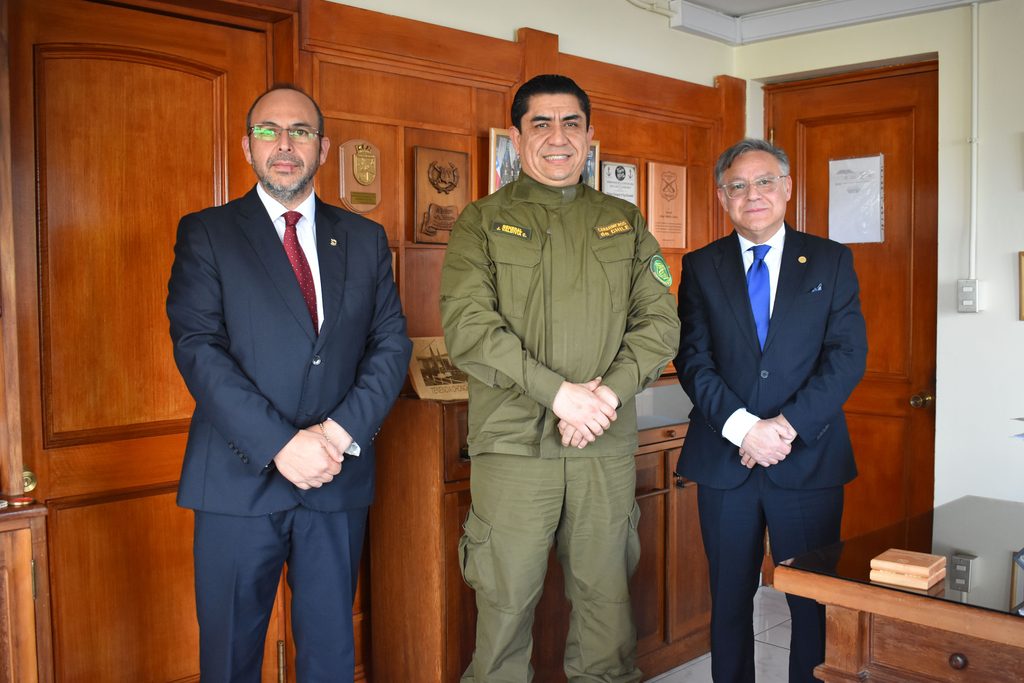 Dirigentes de ARCHI Los Lagos reunidos con el General de Carabineros para fortalecer la seguridad preventiva