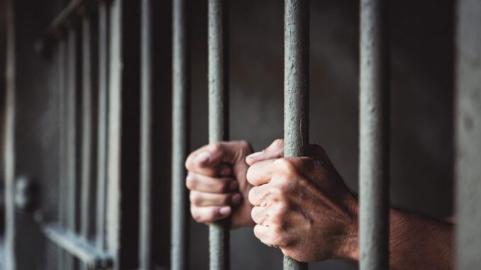 Tribunal Oral en lo Penal de Puerto Montt durante el proceso judicial contra agresor en Frutillar