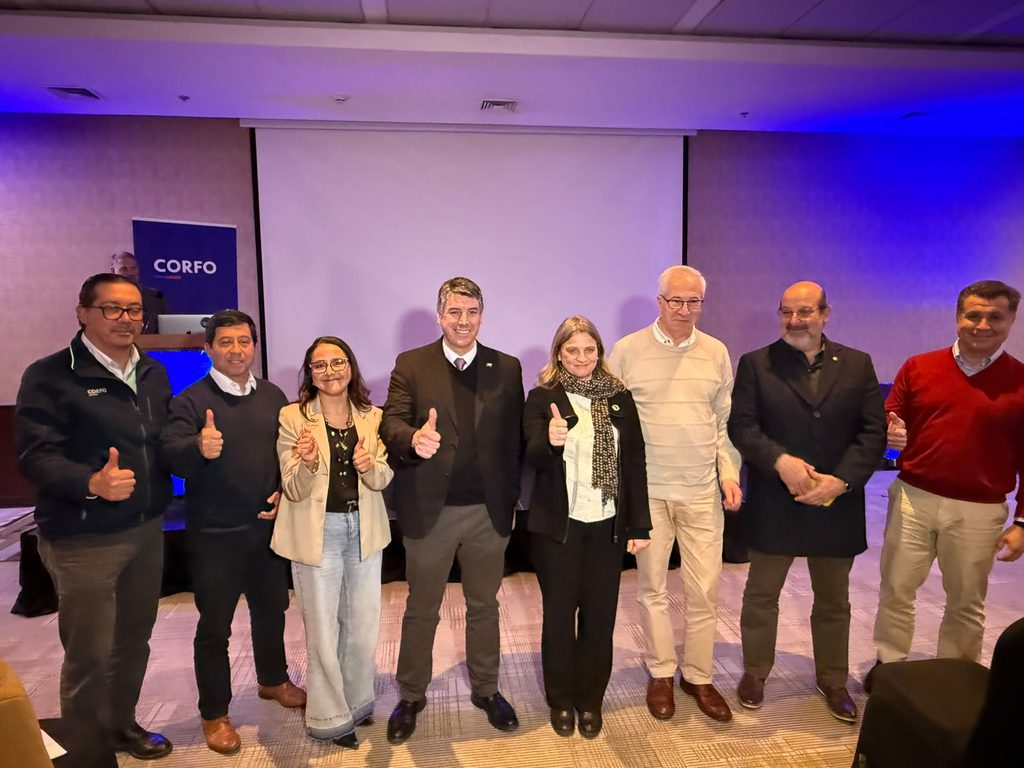 Presentación oficial de la nueva plataforma digital para proveedores de la industria del salmón en Puerto Montt