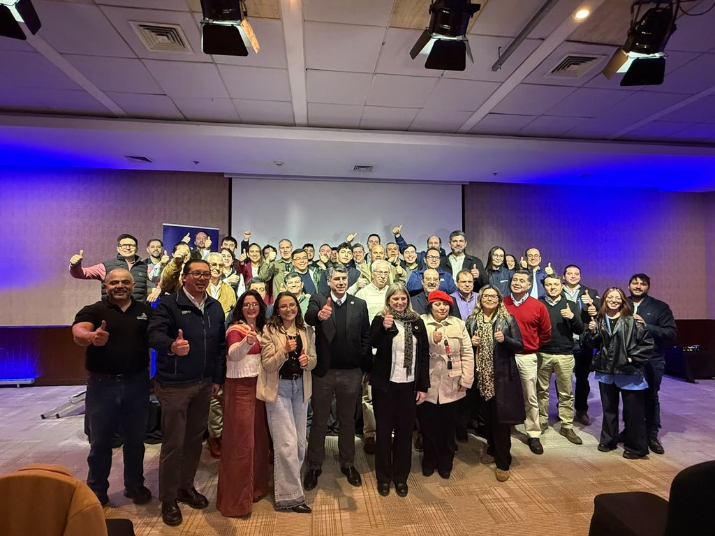 Presentación oficial de la nueva plataforma digital para proveedores de la industria del salmón en Puerto Montt