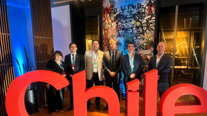 Empresarios chilenos de la región de Los Lagos participando en rueda de negocios en Bogotá