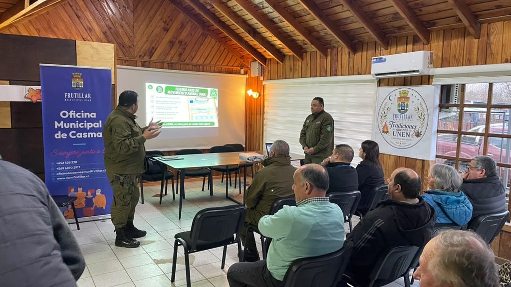 Autoridades y agricultores en jornada de seguridad rural para prevenir el abigeato en Frutillar