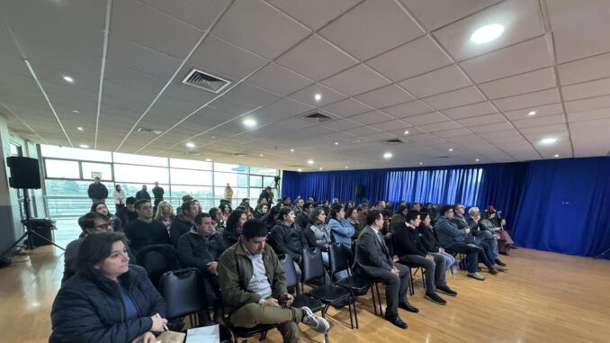 Seminario en Puerto Montt sobre tecnologías para mitigar el impacto de perros en la ganadería ovina de Los Lagos
