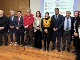 Rector de la Universidad de Los Lagos y autoridades diplomáticas en la Cumbre Económica Chile-México