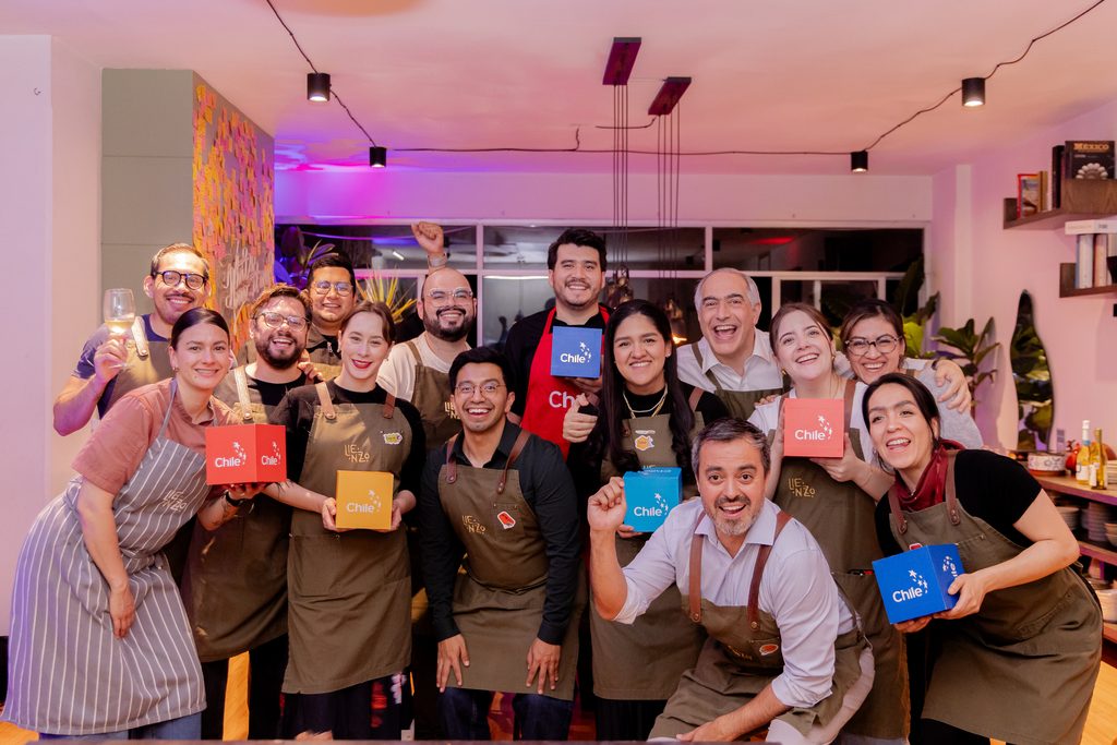 Presentación de salmón y mejillones chilenos durante el Encuentro Gastronómico Austral en Ciudad de México