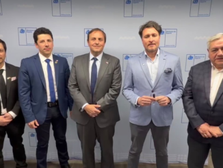 Reunión entre autoridades de Puerto Montt y el ministro del Deporte para impulsar infraestructura
