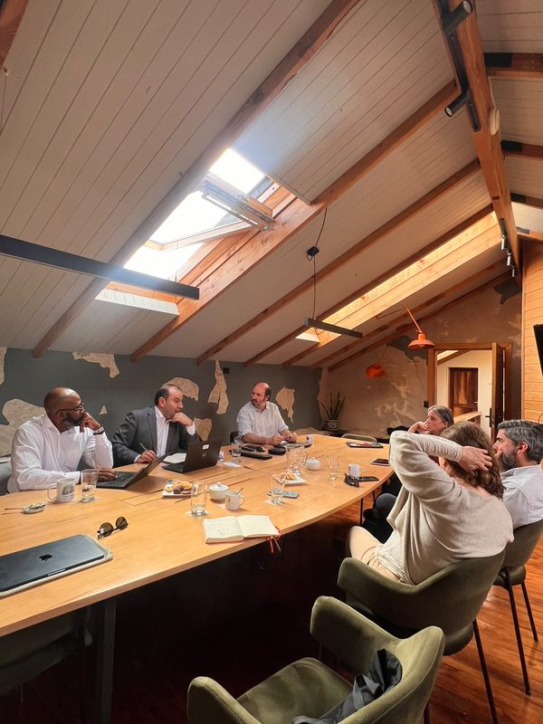 Delegación del Banco Mundial reunida con expertos y autoridades en la Región de Los Lagos para impulsar la economía azul
