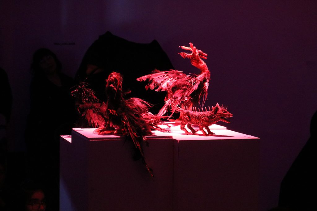 Escultura inspirada en la mitologia chilena creada por el artista osornino Cristian Alarcon
