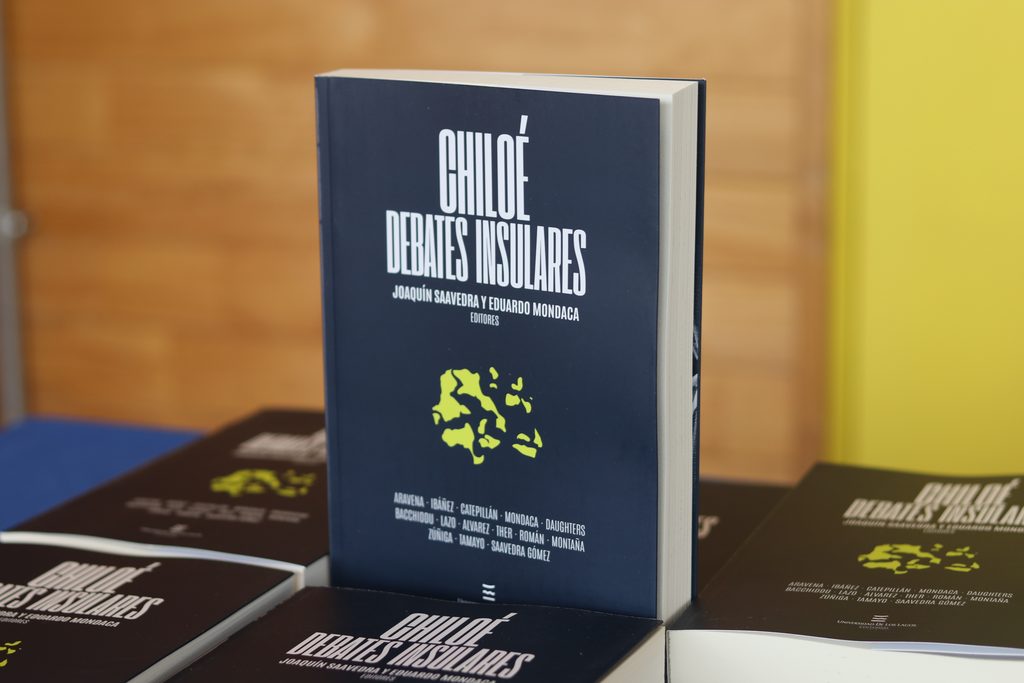 Presentación del libro Chiloé Debates Insulares en la Universidad de Los Lagos en Ancud