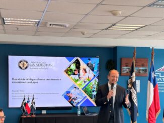 Conversatorio sobre proyecciones economicas y empleo en la region de Los Lagos organizado por la Universidad San Sebastian en Puerto Montt.