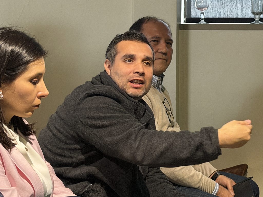 Representantes de empresas forestales participan en seminario sobre nuevas exigencias de trazabilidad en La Araucanía