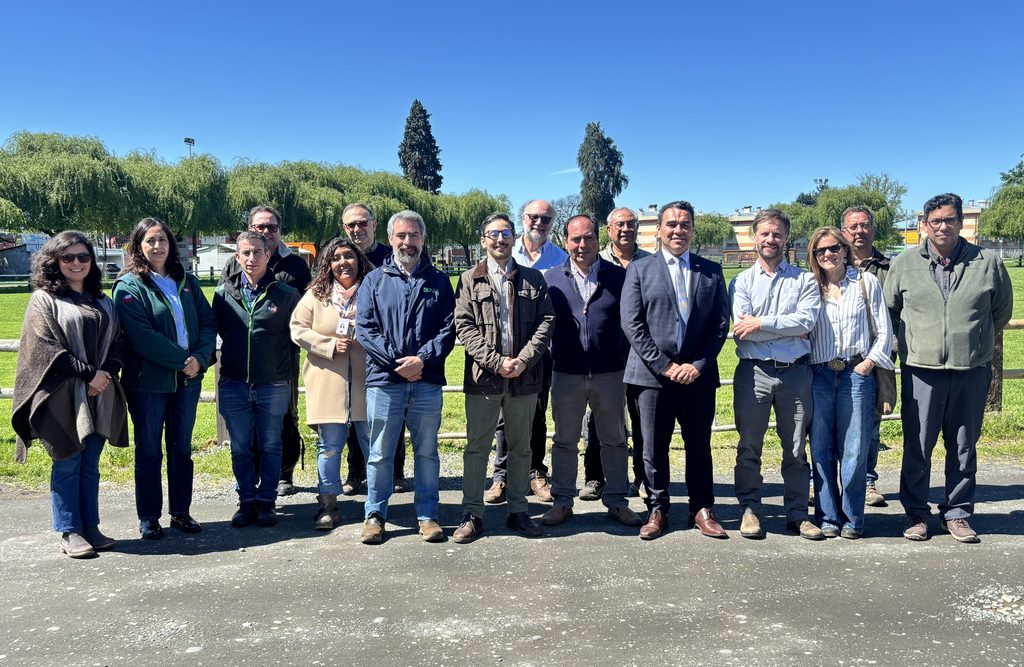Reunión de la Mesa de la Fruta en la SAGO de Osorno para potenciar la fruticultura en Los Lagos