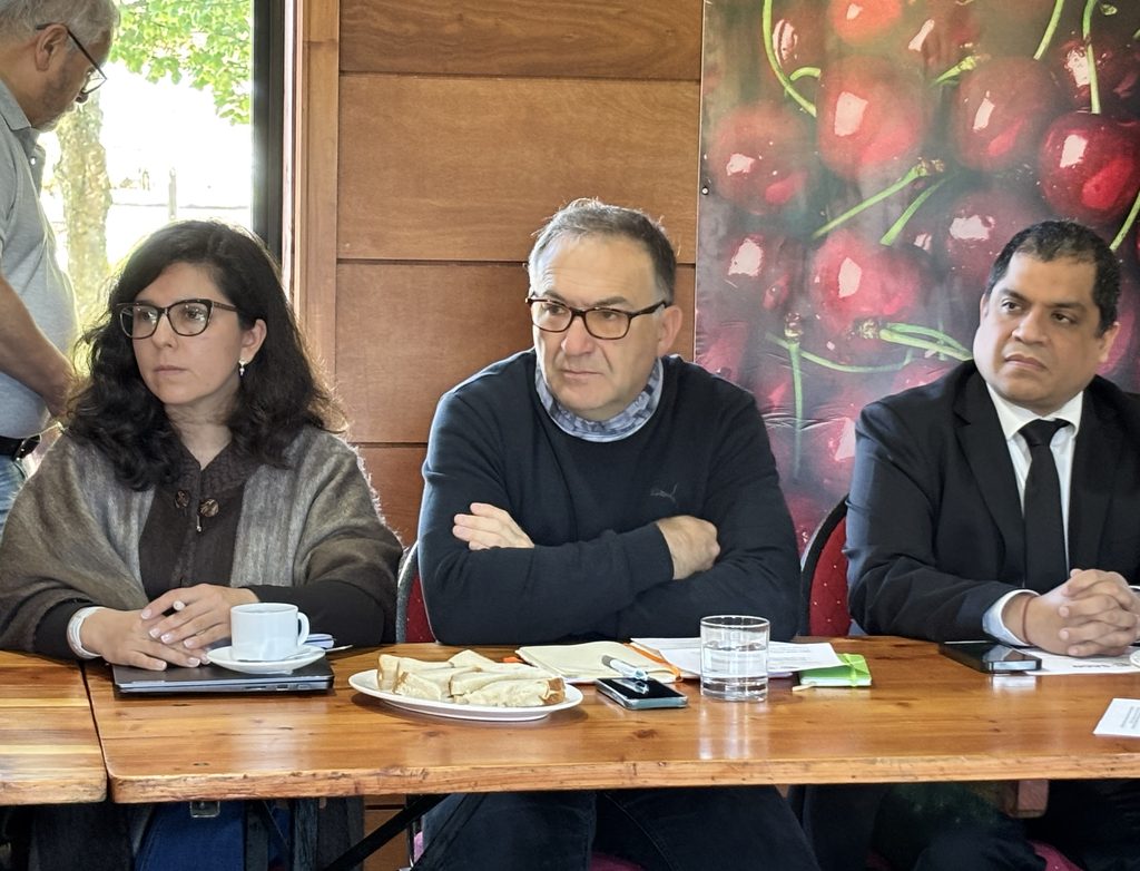 Reunión de la Mesa de la Fruta en la SAGO de Osorno para potenciar la fruticultura en Los Lagos